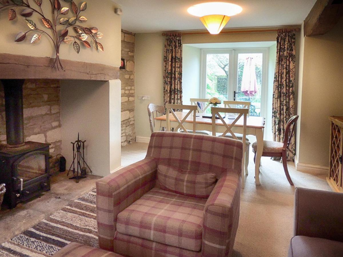 Greystones Cottage 버튼온더워터 외부 사진