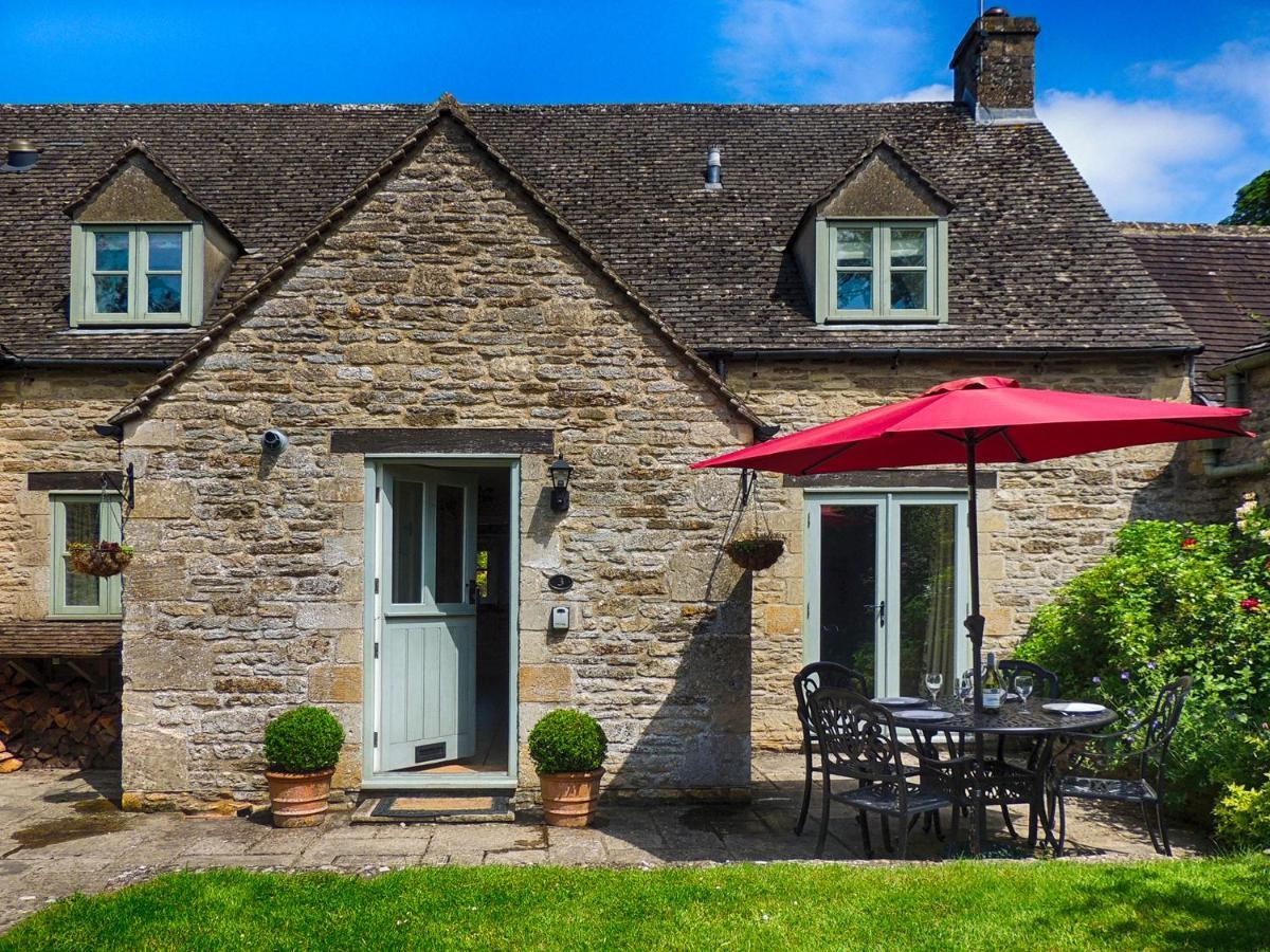 Greystones Cottage 버튼온더워터 외부 사진